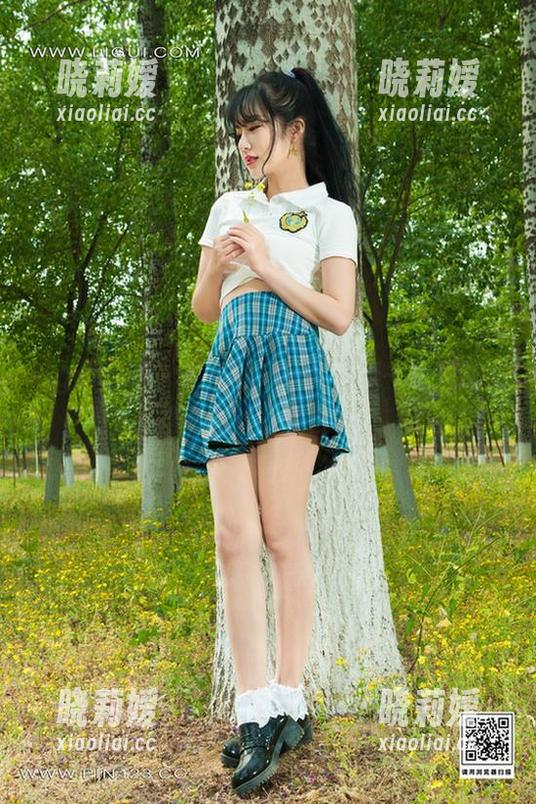 Ligui丽柜 - 芝芝的短裙儿，逛一圈就想下载高清留着慢慢瞧。