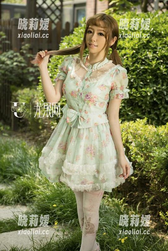 UGirls尤果网 - 更新！一只香蕉船的护士写真，心脏受不住啊