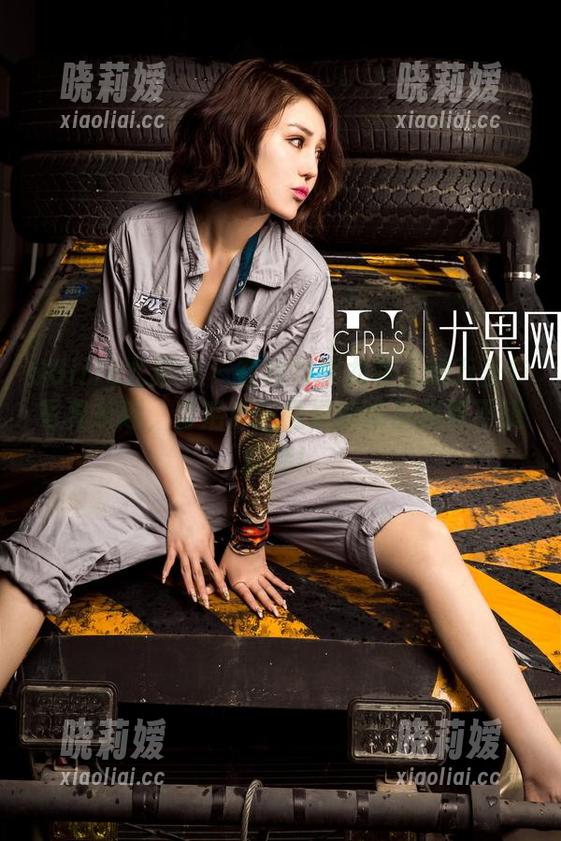 UGirls尤果网 - 在线共享尤菲儿的万圣节写真乐趣，身后那只怪异的南瓜我真不想解释！