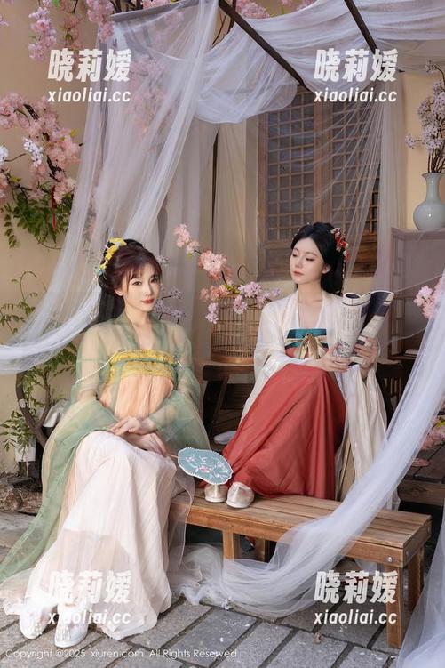 Xiuren秀人网-FoxYini孟狐狸 Xiuren秀人网 - 网袜加持,FoxYini孟狐狸在图片里展现了突破天际的边界感