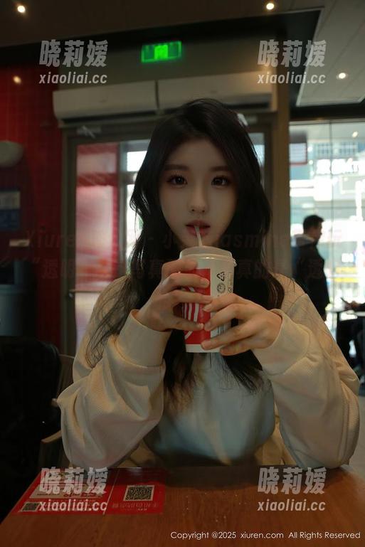 Xiuren秀人网-小茉莉jasmine Xiuren秀人网 - 小茉莉jasmine带你玩“透明”,这写真图册难道真的是“透明底”?