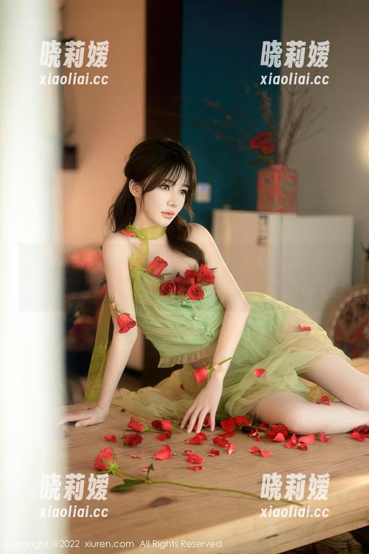 Xiuren秀人网 - 谁说良人非爱人只会穿礼服？图包里的风格让我有些追随不起
