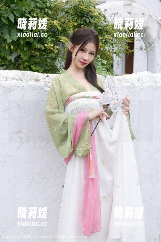 Xiuren秀人网-金允珍呐 Xiuren秀人网 - 谁说比基尼只夏天能穿?金允珍呐的写真集带你逆季节!别忘了下载!