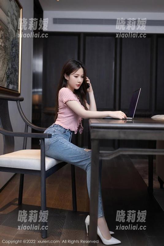 Xiuren秀人网-黄可Christine Xiuren秀人网 - 下载黄可Christine的校服写真,谁能拒绝这个青涩风格?