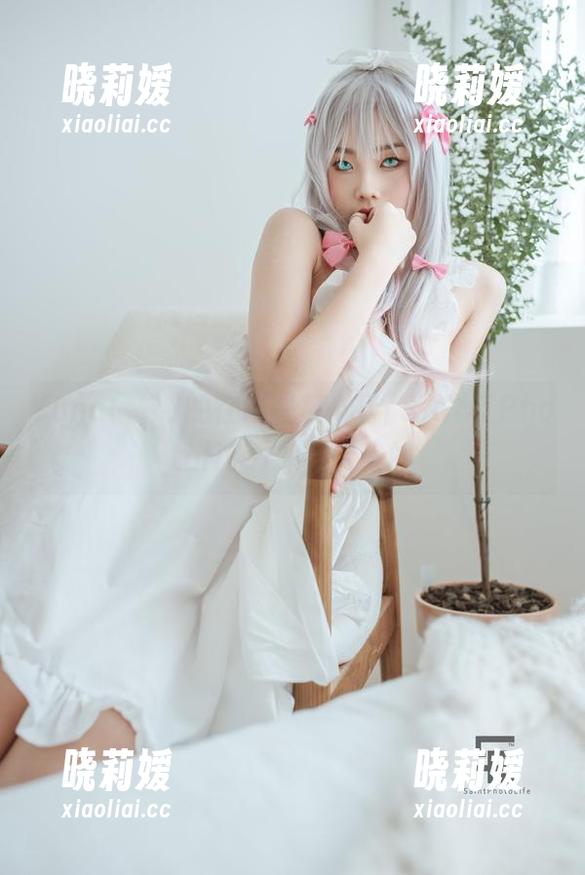 Yuna(윤아)的在线图集，看[SAINTPhotolife]如何转身的