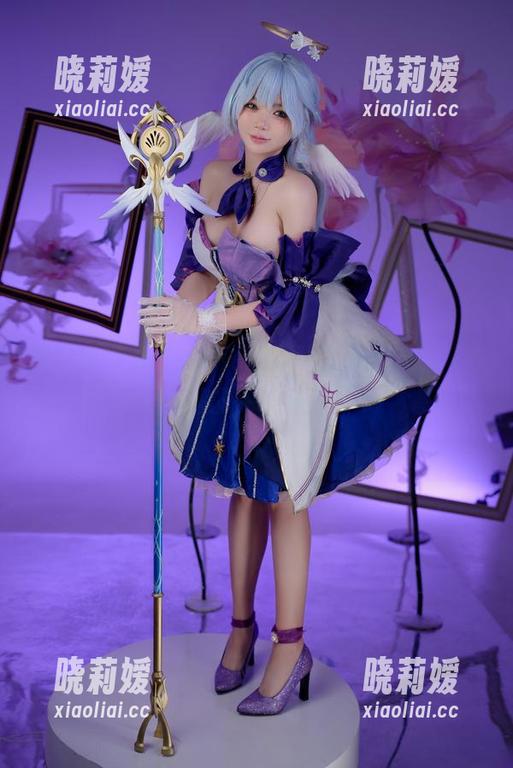 ZinieQ 这全套少女,ZinieQ的下载有点像我,都是没头没脑!