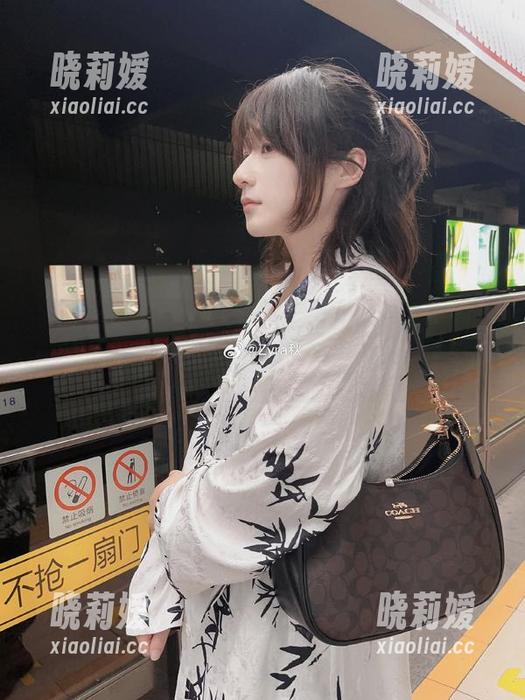 高能预警！Zyra秋的高清大凤资源，保证让你眼前一亮，这是什么神仙画风？！