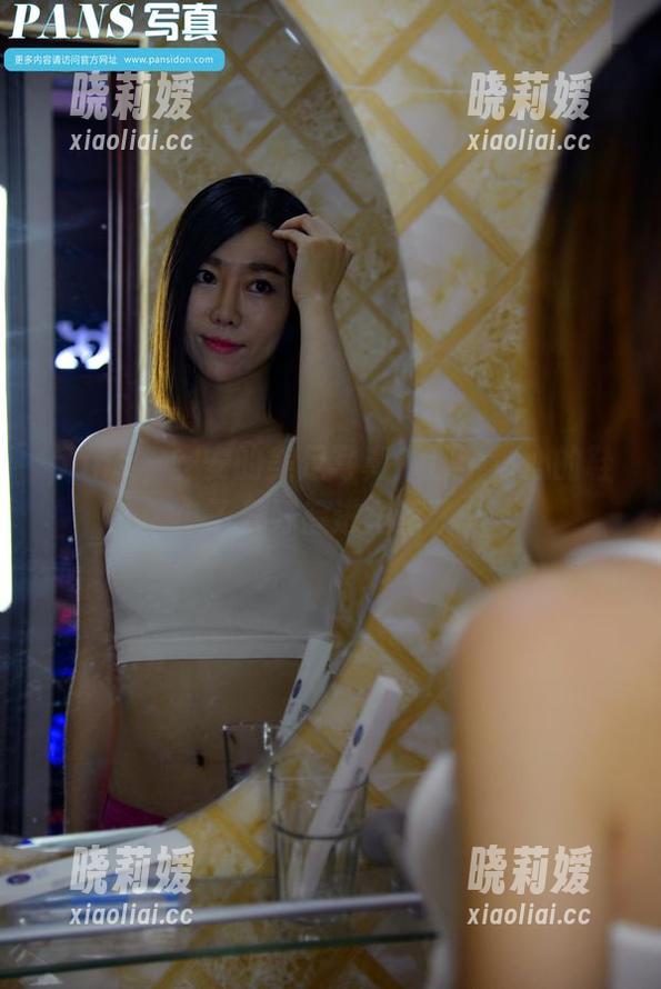 pans - 安安的美足写真：那个伤心的鞋子只好躲进角落了
