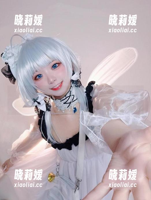伊喵_Master的最新写真作品：吊带风格，想问还有多少可以挖掘的？