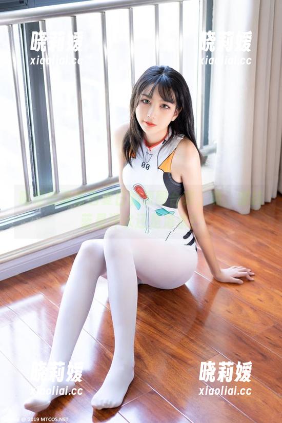 喵糖映画蓝色夏日的原图合集，瞧，那抹蓝是汗水还是海水？