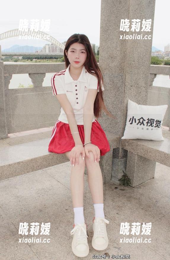 小众视觉-米拉 小众视觉 - 米拉的棉袜资源:看,她的袜子会说话!