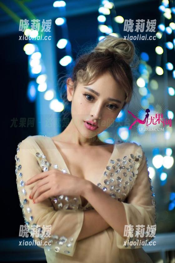尤果网-Maggie 尤果网 - 这就是Maggie的天台私拍图集,似乎每个角落都透着小心机。