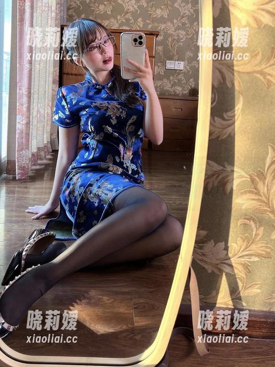 张思允nice 微密圈 - 把张思允nice放进房车,烈焰玫瑰全套先来一发,启动下载吧!