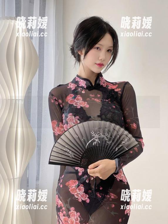 抖娘利世 信息量太大,我是该攒攒口水,还是欣赏抖娘利世的JK美图呢?
