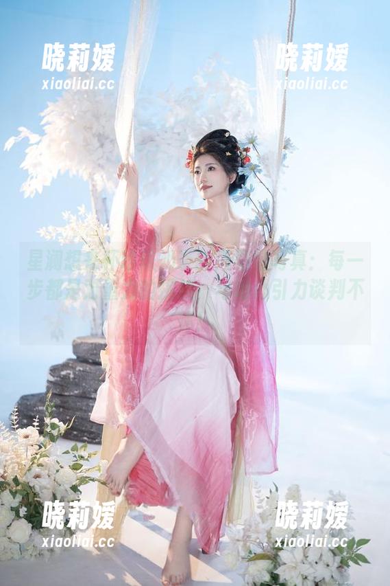 星澜想来杯珍珠奶茶 星澜想来杯珍珠奶茶的高跟鞋写真:每一步都是对重力的挑战,与地心引力谈判不休!