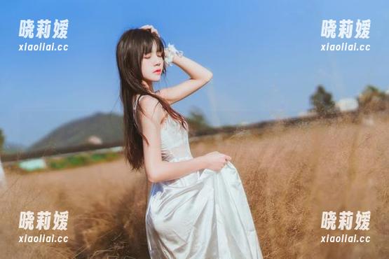 说好的初恋，有没有桜桃喵私拍图集中一丝俏皮的呢？