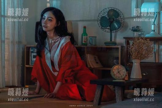 洛丽塔大哥 准备好迎接洛丽塔大哥带来的“套装”写真,即便不想看,也得停留一会儿。