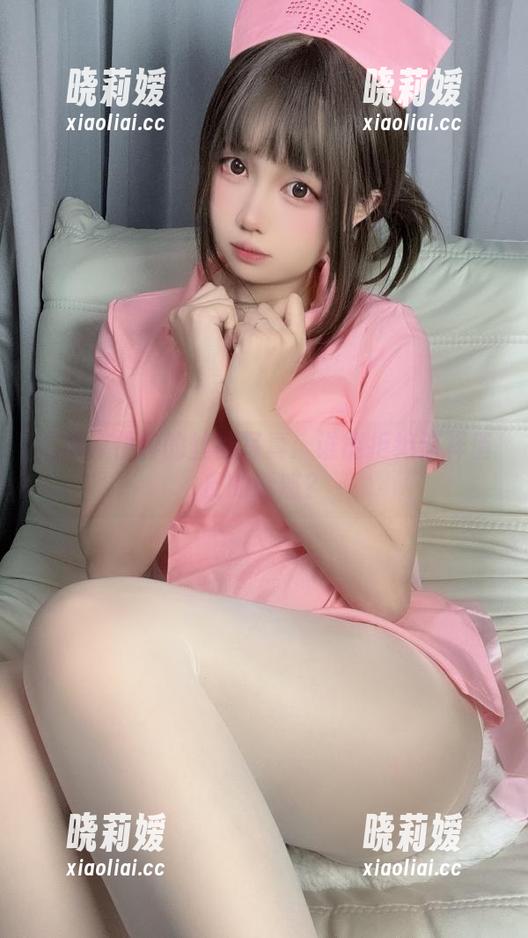 洛桑w伊梓的丝袜写真：谁能拒绝这样俏皮的诱惑？