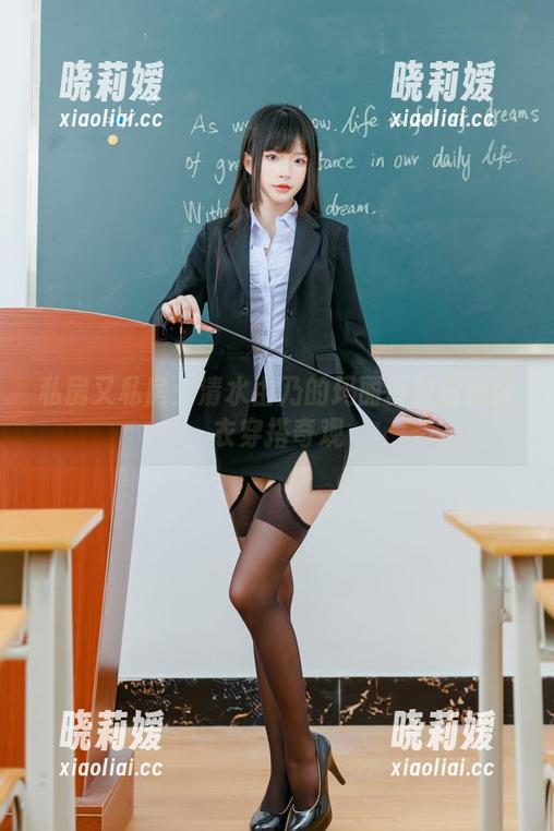 私房又私房：清水由乃的玛丽萝丝白色泳衣穿搭奇观