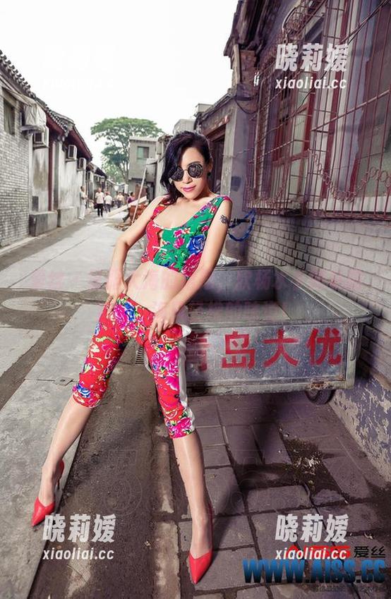 爱丝-欣杨 爱丝 - 征服大海的裙摆,欣杨水手服私拍套图,海风轻拂的味道!