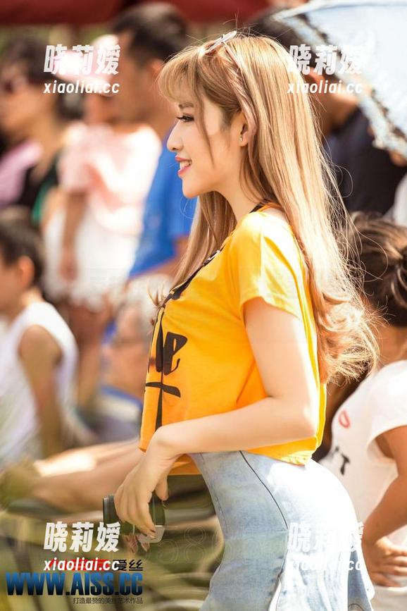 爱丝 - 索菲在校服里绽放：无圣光与套图的完美邂逅