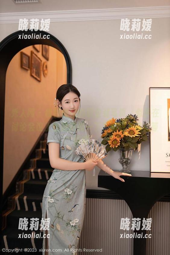 秀人网 - 模特悦悦的职业装写真，似乎在讨论会议上也能喧闹一下？图包在这里等你哦。