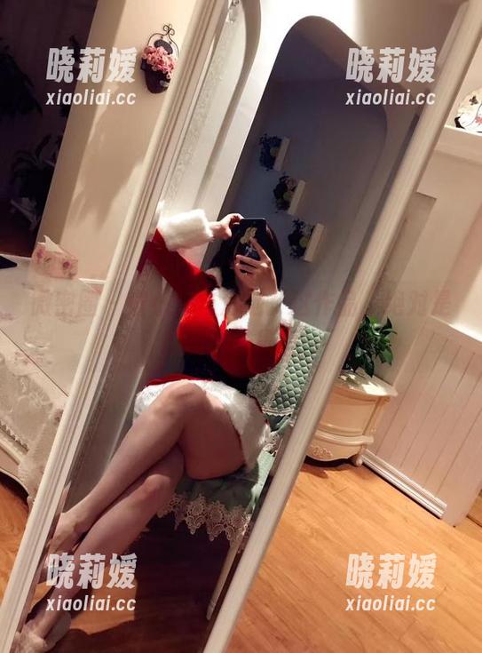 童小芯 微密圈 - 童小芯与泳池:这作品,绝对是我的夏日最爱!