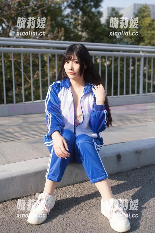 糖果果Candy 咱们聊聊作品吧?糖果果Candy的黑胶兔兔,原图除了有趣。