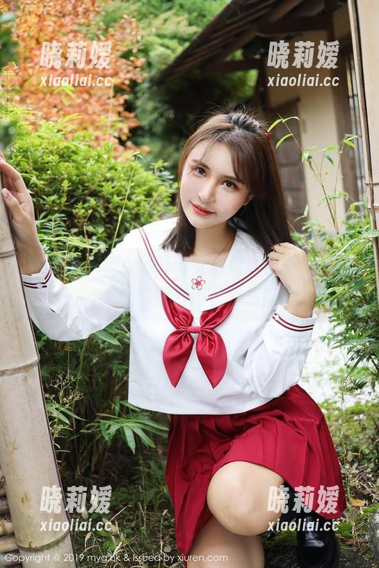 美媛馆-杨晓青儿 美媛馆 - 美女杨晓青儿的福利时刻,突然发现裤里丝不止是搭配