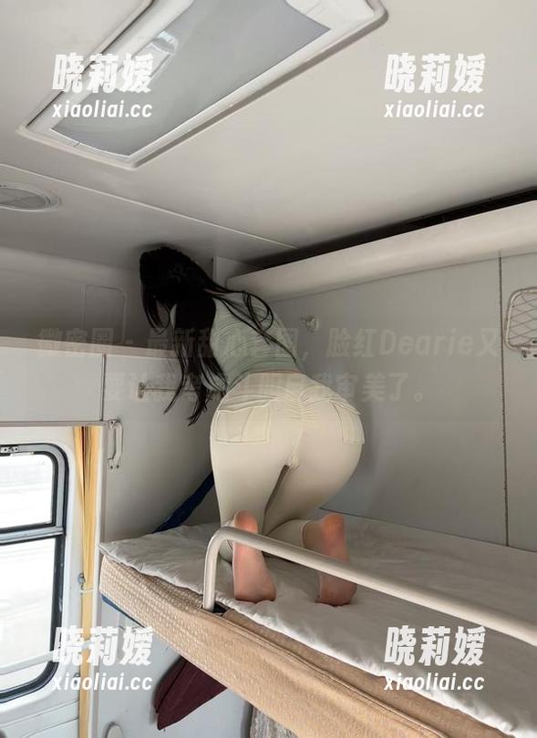 脸红Dearie 微密圈 - 最新甜心套图,脸红Dearie又要让我考虑斗胆自我审美了。