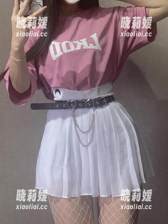 陈佩奇 微密圈 - 分享一下这组神奇图片,陈佩奇的吊带白丝让人忍俊不禁!
