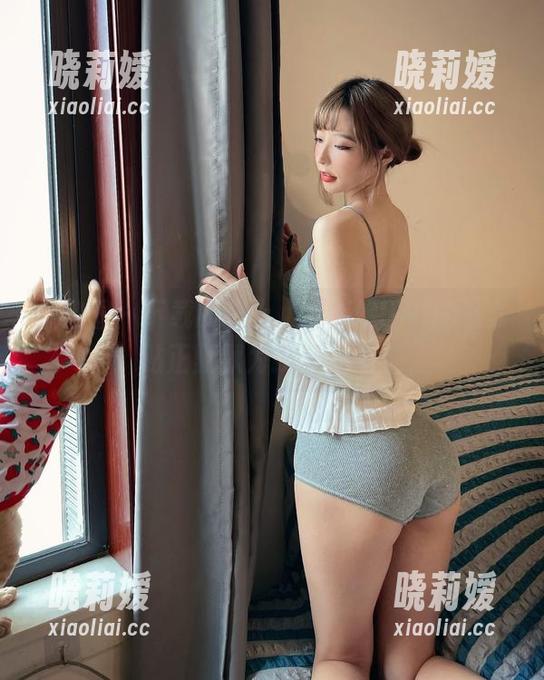 微密圈 - 下载的路上，陈妮妮UNI的嘉宾贴正默默为我打call！