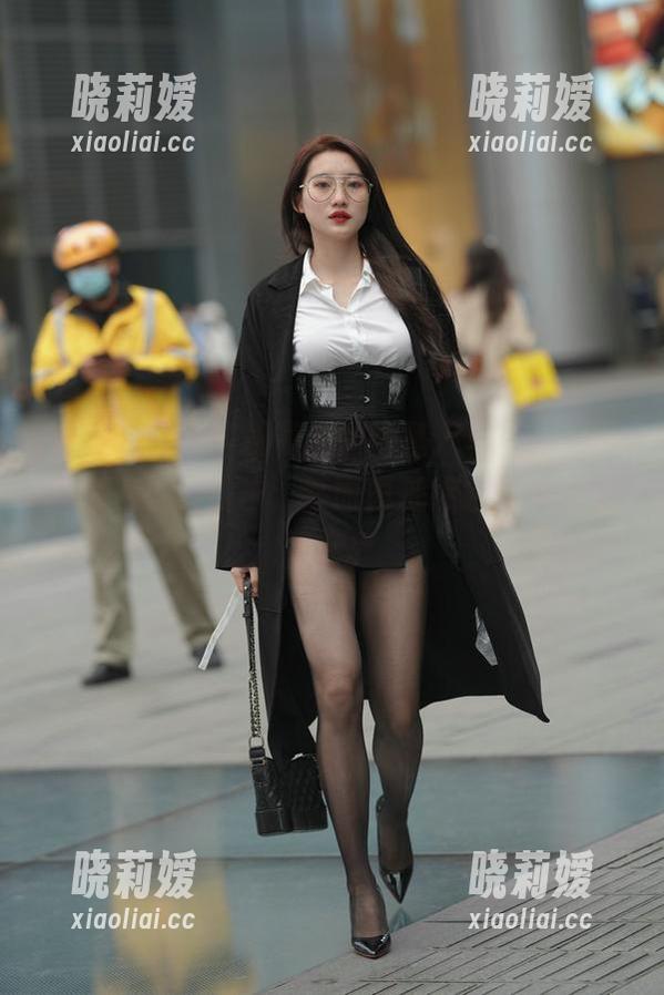 魔镜街拍-曼曼 魔镜街拍 - 下载曼曼的比基尼写真,果真是水底里的仙子,然而再加点水就要翻船了吧?